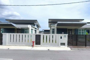 JOVIAL SingleStorey Bungalow 4Room10Pax `Alma